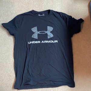 Black under armour shirt